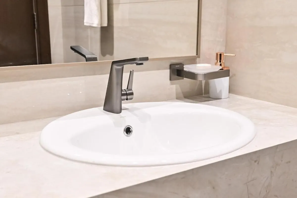 Stunning 1 Bdr Luxury With Burj Khalifa View Apartment Dubai