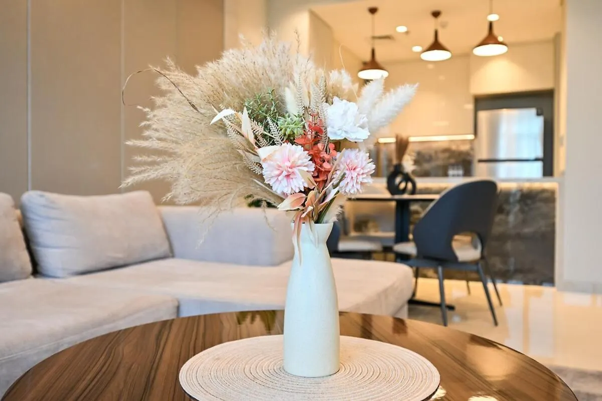 Stunning 1 Bdr Luxury With Burj Khalifa View Apartment Dubai